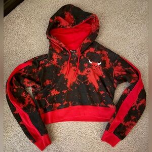 NBA Chicago Bulls Red and Black Tie Dye Cropped Hoodie